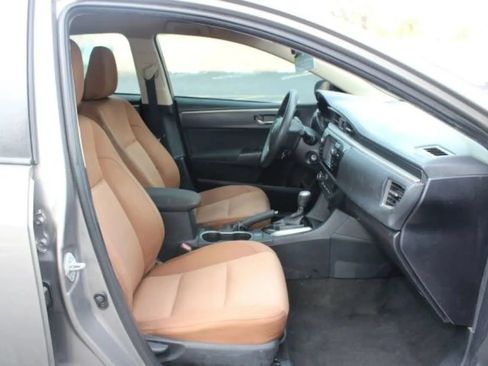 Used 2016 Toyota Corolla LE FWD image 16