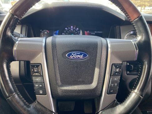 Used 2017 Ford Expedition EL Platinum image 11