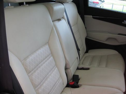 Used 2017 Kia Sorento SX FWD image 30