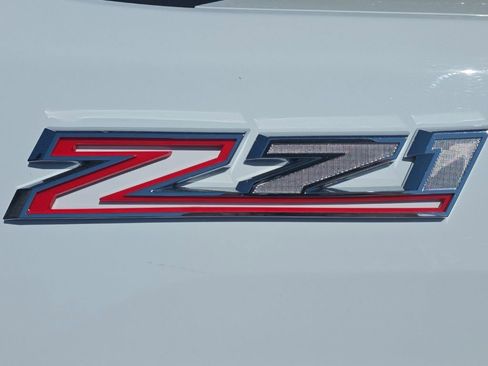 Used 2025 Chevrolet Silverado 2500 LT AWD/4WD image 15