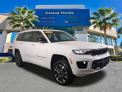 Certified 2022 Jeep Grand Cherokee L Overland w/ Luxury Tech Group IV AWD/4WD image 2