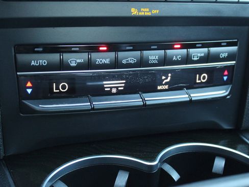 Used 2014 Mercedes-Benz E 550 Coupe image 31