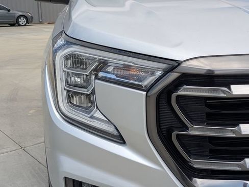 Used 2022 GMC Terrain AT4 w/ LPO, Floor Liner Package AWD/4WD image 11