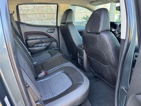 Used 2015 GMC Canyon SLE w/ All-Terrain Package image 23