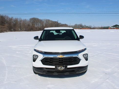 New 2026 Chevrolet TrailBlazer LS image 3