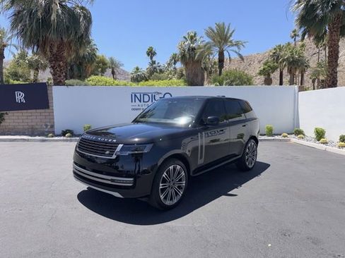 Used 2025 Land Rover Range Rover SE AWD/4WD image 1