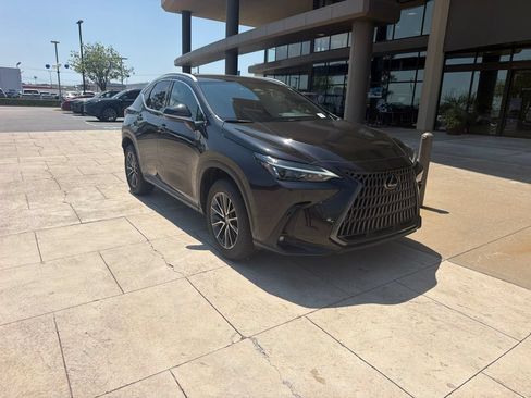 Used 2025 Lexus NX 250 FWD w/ Accessory Package (Z1) image 2
