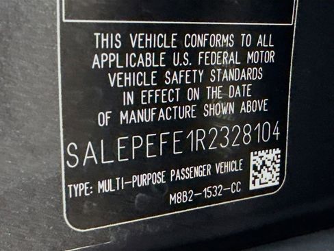 Used 2024 Land Rover Defender 110 SE image 27