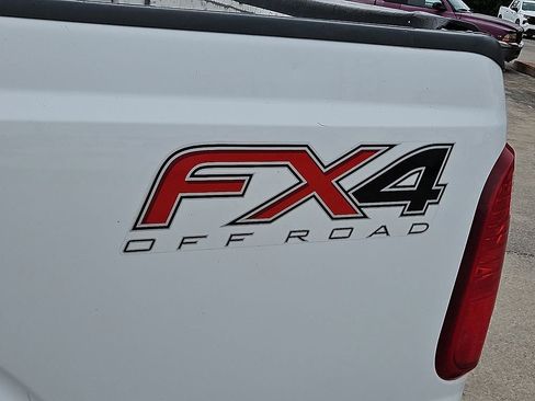 Used 2014 Ford F250 XL w/ Power Equipment Group AWD/4WD image 15