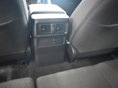 Used 2025 Toyota 4Runner SR5 AWD/4WD image 28