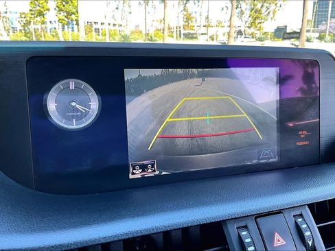 Used 2021 Lexus ES 300h w/ Premium Package FWD image 25