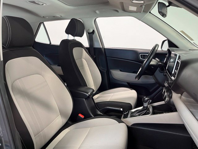 Used 2025 Hyundai Venue SEL FWD image 10