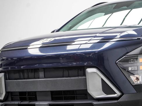 Used 2024 Hyundai Kona SEL FWD image 2