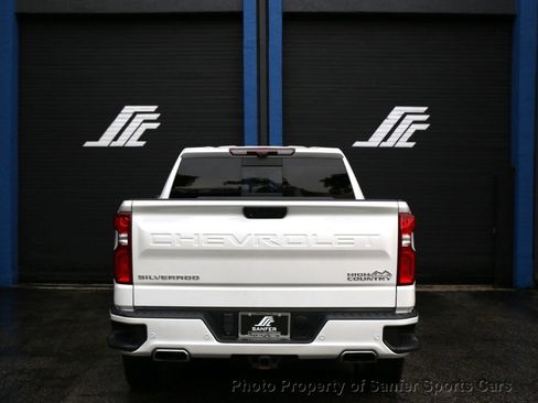 Used 2021 Chevrolet Silverado 1500 High Country w/ Technology Package AWD/4WD image 7