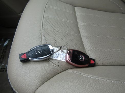 Used 2015 Mercedes-Benz GL 320 BlueTEC 4MATIC image 38