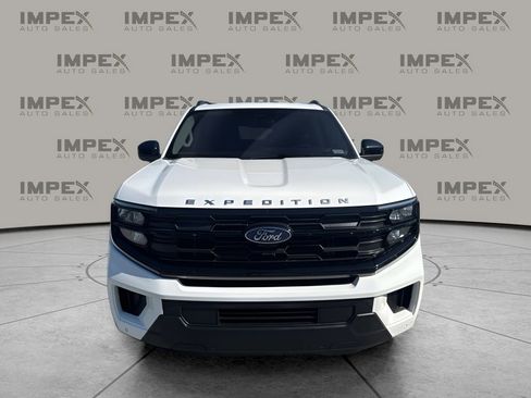Used 2025 Ford Expedition Active AWD/4WD image 8