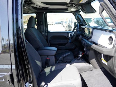 New 2026 Jeep Gladiator Sport AWD/4WD image 22