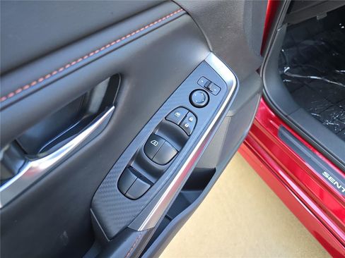 Used 2022 Nissan Sentra SR image 11