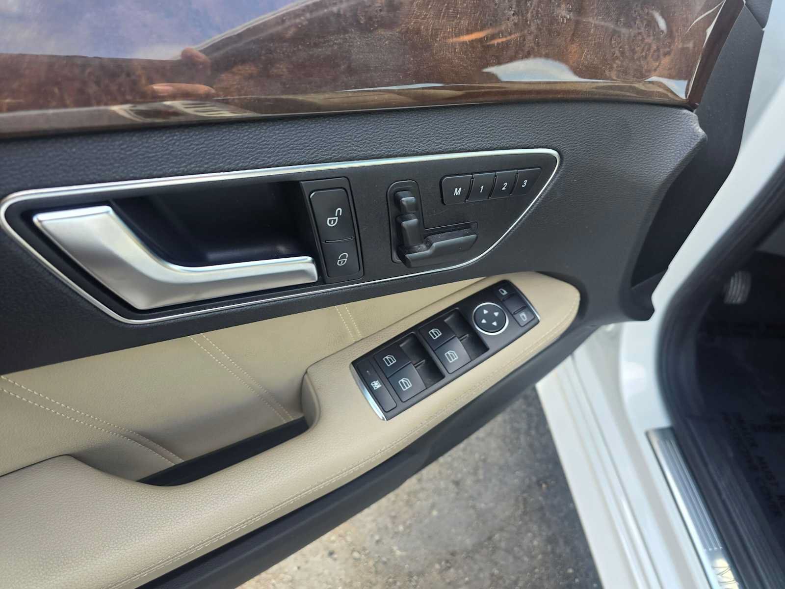 Used 2013 Mercedes-Benz E 350 Sedan image 19