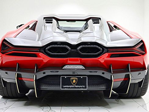 Used 2025 Lamborghini Revuelto AWD/4WD image 10