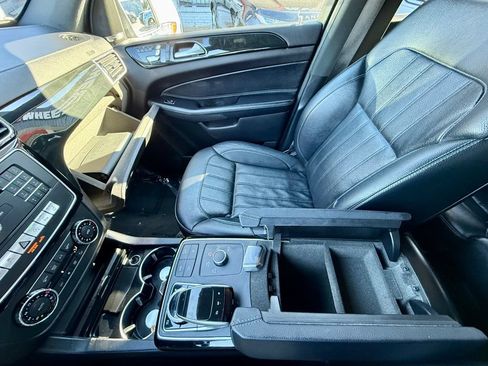 Used 2017 Mercedes-Benz GLS 450 4MATIC image 23