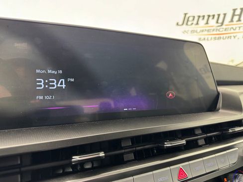 Used 2025 Kia Telluride S FWD image 22