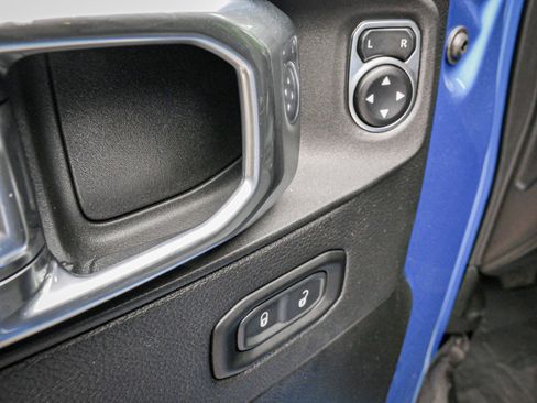 Used 2024 Jeep Wrangler Sahara w/ Safety Group image 16