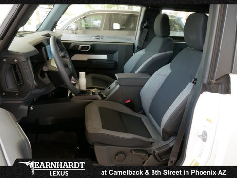 Used 2025 Ford Bronco 2-Door AWD/4WD image 2