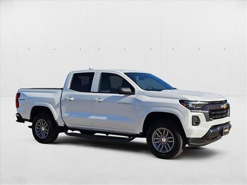 New 2026 Chevrolet Colorado LT w/ LT Convenience Package AWD/4WD image 7
