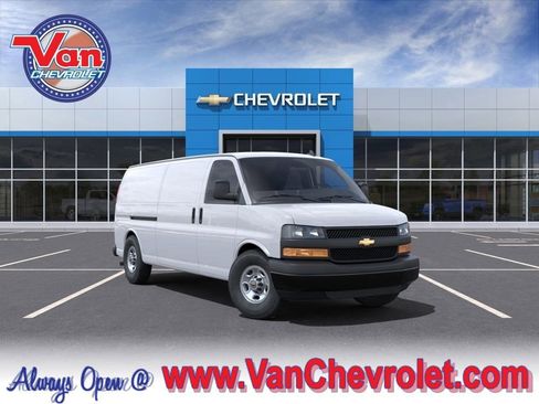 Used 2025 Chevrolet Express 2500 Extended w/ Driver Convenience Package image 1