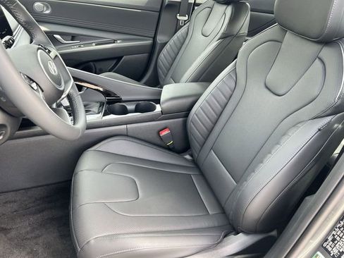 New 2026 Hyundai Elantra Limited FWD image 28