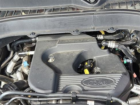 Used 2020 Ford Explorer XLT w/ Equipment Group 202A image 26