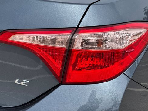 Used 2019 Toyota Corolla LE w/ Carpet Mat Package (TMS) image 23