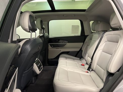 Used 2026 Lincoln Nautilus Premier w/ Equipment Group 102A image 34