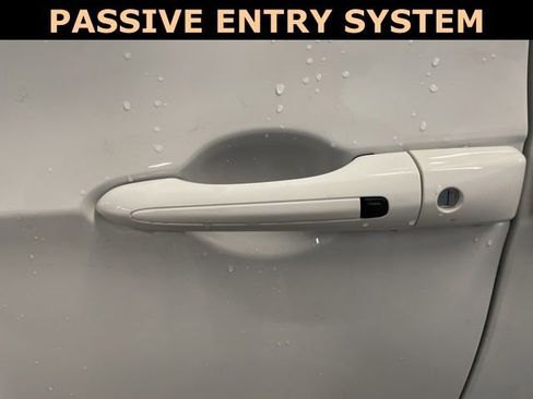 New 2026 Chrysler Pacifica Select w/ S Appearance Package image 11