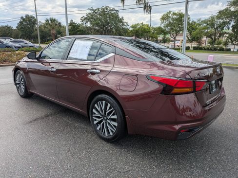 Certified 2024 Nissan Altima 2.5 SV FWD image 6