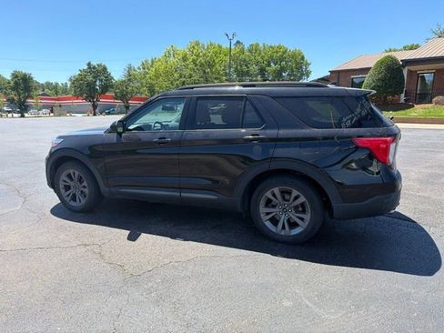 Used 2022 Ford Explorer XLT w/ Equipment Group 202A RWD image 8
