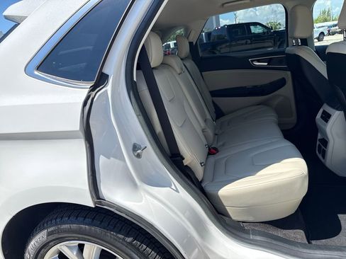 Certified 2020 Ford Edge Titanium FWD image 26