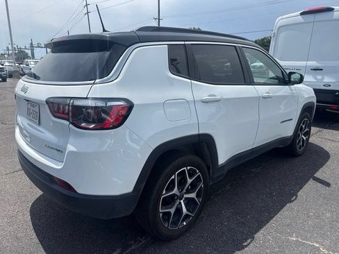 Used 2025 Jeep Compass Limited AWD/4WD image 2