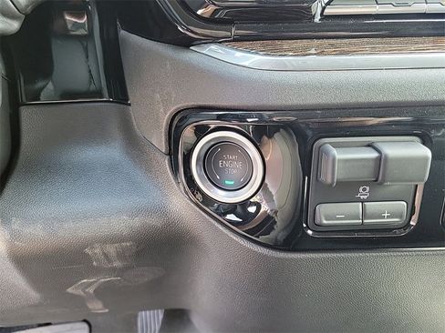 New 2025 GMC Sierra 1500 SLE w/ X31 Off-Road Package image 27