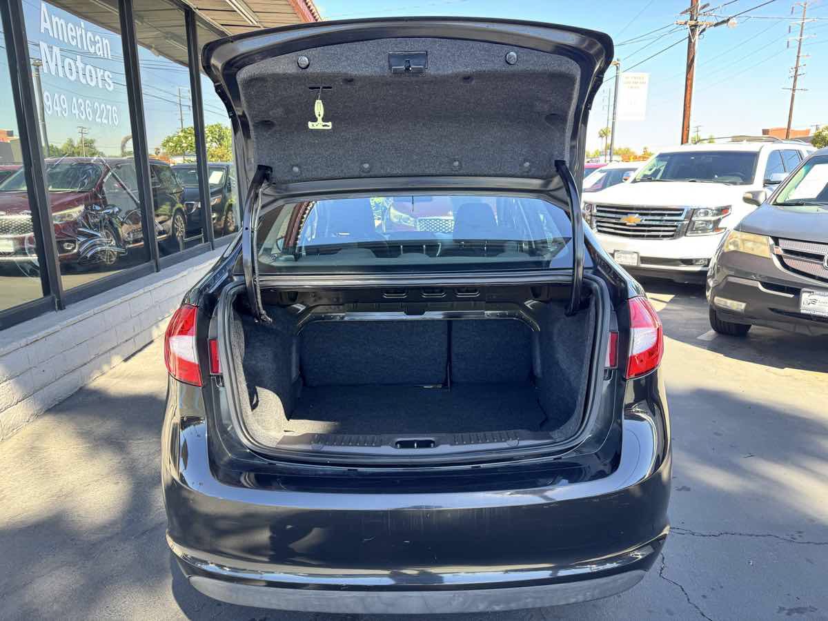 Used 2013 Ford Fiesta SE FWD image 23