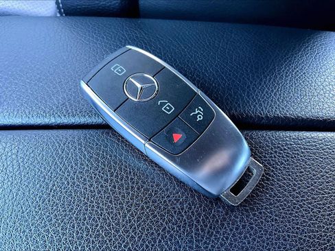 Used 2022 Mercedes-Benz GLC 300 image 15