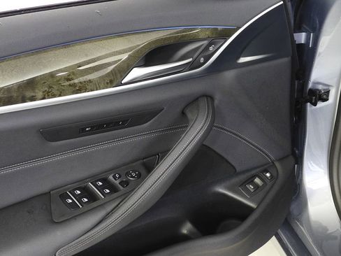 Certified 2023 BMW 530e 530e iPerformance w/ Convenience Package image 12