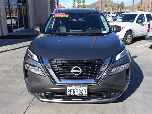 Used 2022 Nissan Rogue SL w/ SL Premium Package image 9