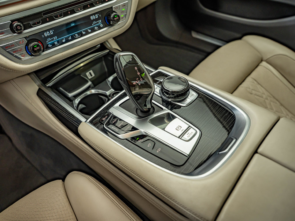 Used 2016 BMW 740i RWD image 30