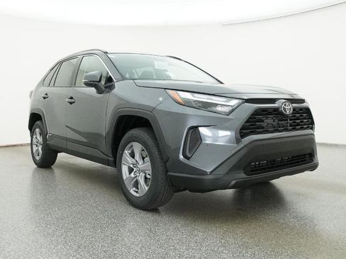 New 2025 Toyota RAV4 XLE image 30