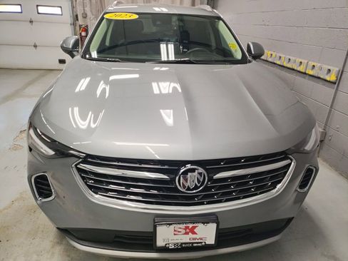 Used 2023 Buick Envision Essence image 6