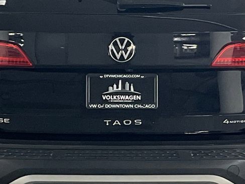 Certified 2022 Volkswagen Taos SE w/ Panoramic Sunroof Package image 34