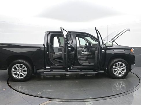 Used 2025 Chevrolet Silverado 1500 LTZ w/ LTZ Premium Package image 57