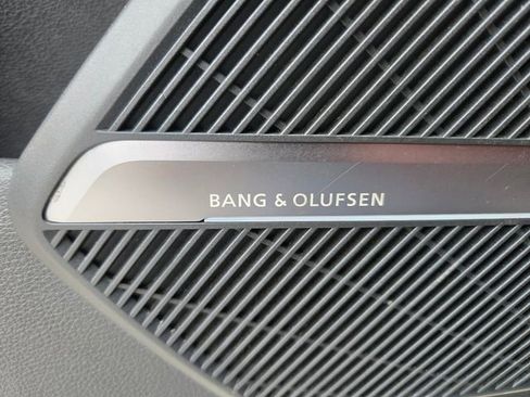 Used 2018 Audi SQ5 Premium Plus w/ Navigation Package image 18